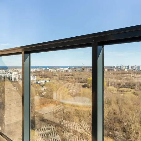 Sunny With Parking Near Polsat Arena By Renters