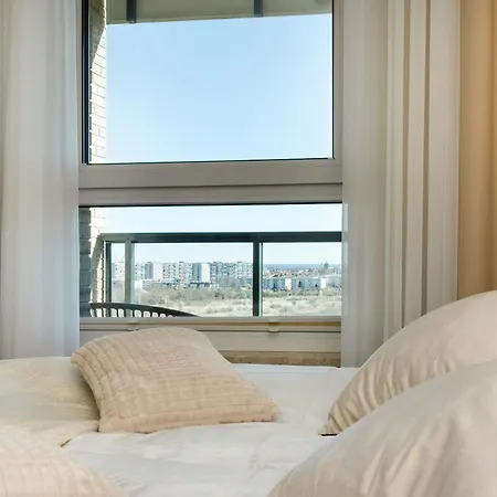 Sunny With Parking Near Polsat Arena By Renters