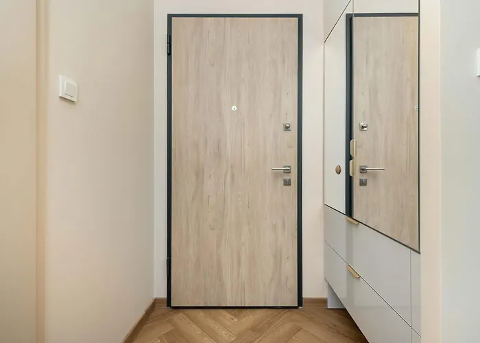 Sunny With Parking Near Polsat Arena By Renters アパート グダニスク