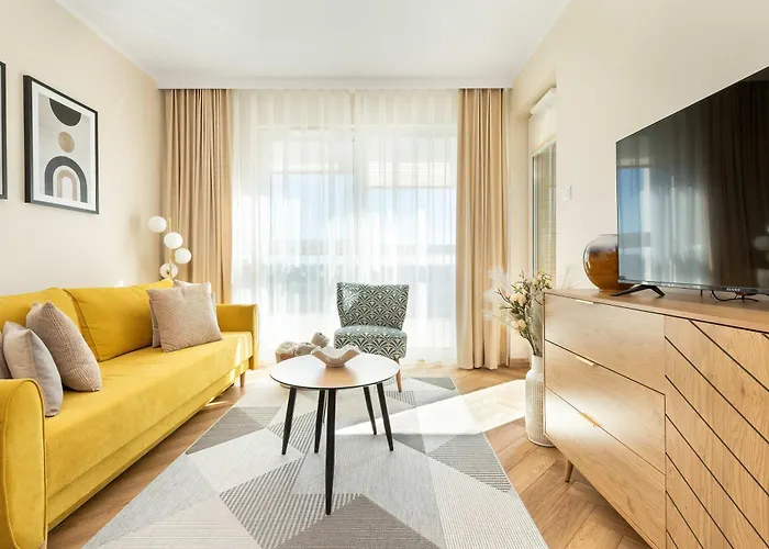 Sunny With Parking Near Polsat Arena By Renters