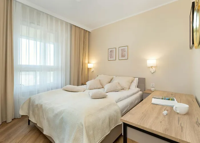 Sunny With Parking Near Polsat Arena By Renters アパート グダニスク