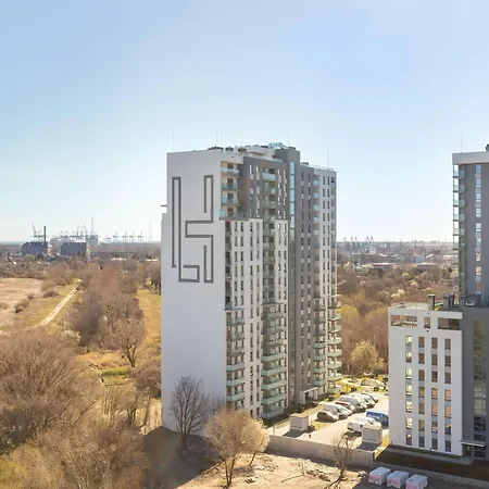 Sunny With Parking Near Polsat Arena By Renters Διαμέρισμα